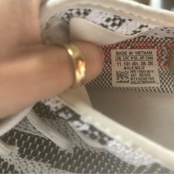 Adidas Zebra Yeezy’s. Size 11. - Picture 7 of 7